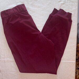 Women's Lululemon On the Fly Jogger Luxtreme Burgundy Size 6